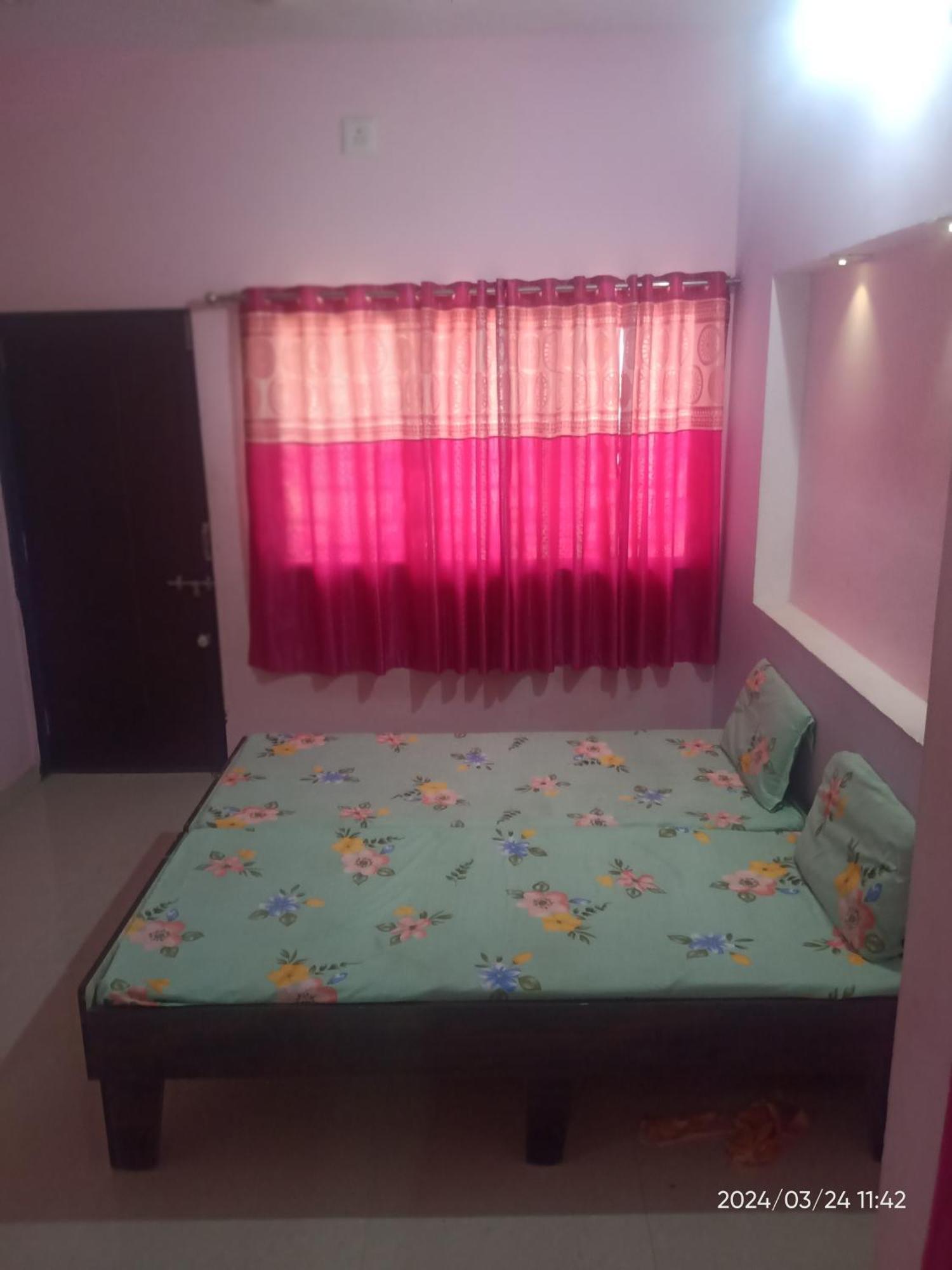 Dwarka Home Stay 2 Only Family מראה חיצוני תמונה